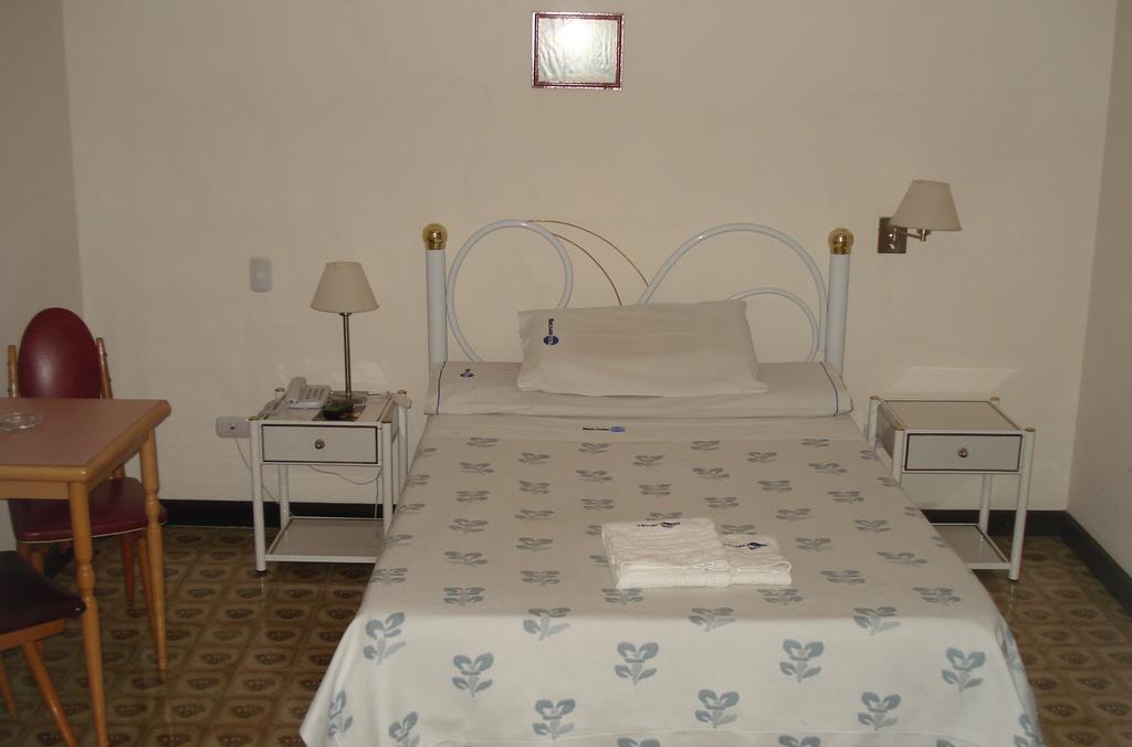 Mari Plaza Hotel Buenos Aires Exterior foto